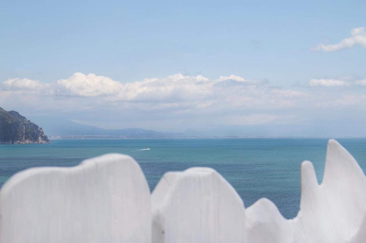 Una Villa - Amalfi Boutique Rooms B&B Екстериор снимка